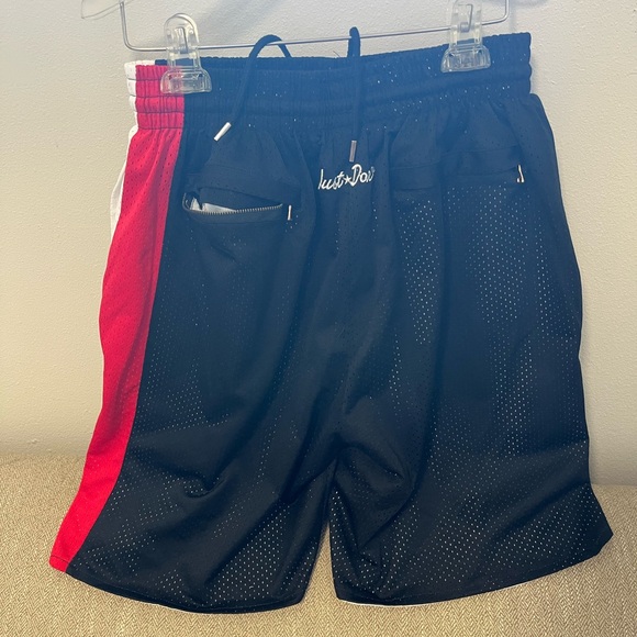 Just Don black Blazers retro shorts. Size L. Good condition. Lightly worn - Picture 4 of 4